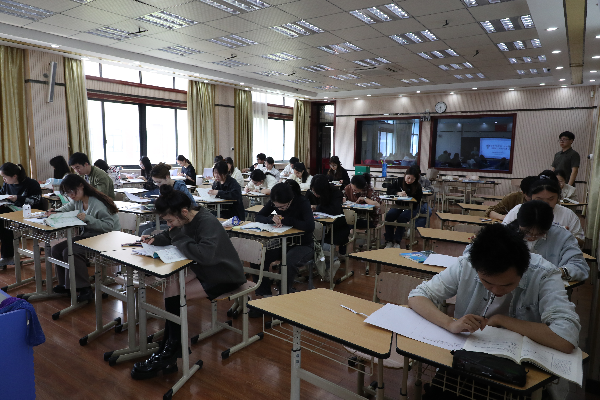 创新教学展风采 实践赋能促成长 ——2024学年“育秀杯”青年教师教学评比活动